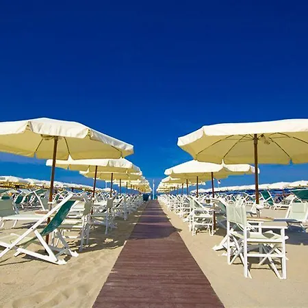 Lisa Hotell Viareggio